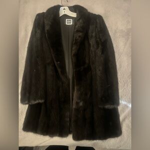 Saga Furs Elegant Black Mink Coat